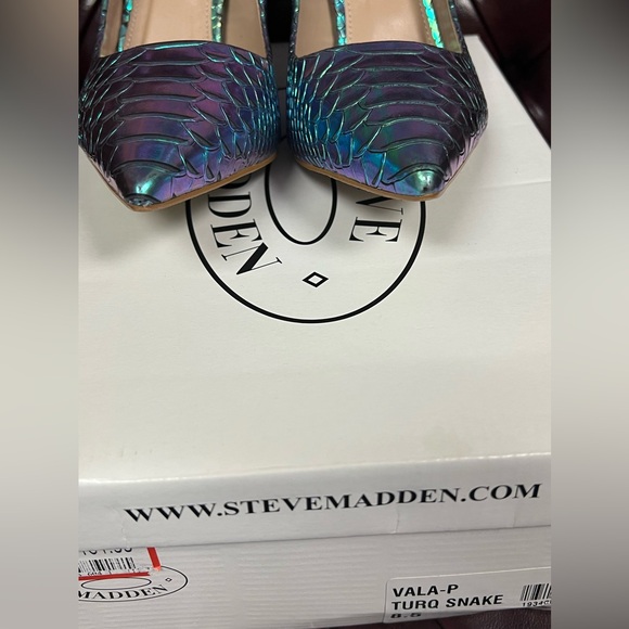 Steve Madden Turquoise Snake Print - Mermaid Heels - Picture 4 of 8